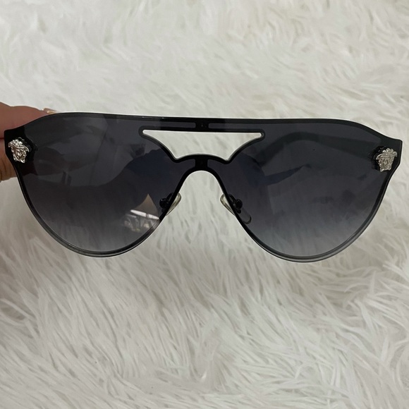 Versace Accessories - Versace Sunglasses